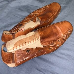 Leather pikolonos size 9